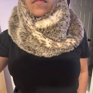 Aerie Faux Fur Scarf - Brown and Cream